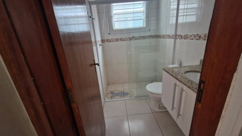 Sobrado com 4 Dormitórios no Residencial Caminho do Mar  Mogi das Cruzes - 