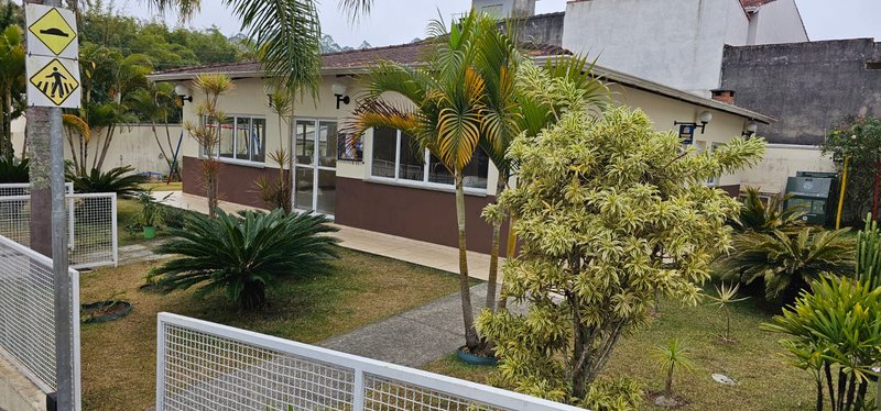 Sobrado com 4 Dormitórios no Residencial Caminho do Mar  Mogi das Cruzes - 