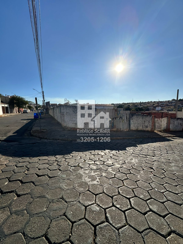 Terreno de esquina à venda – Região Central, Rua Humaitá - excelente localização comercial  Tatuí - 