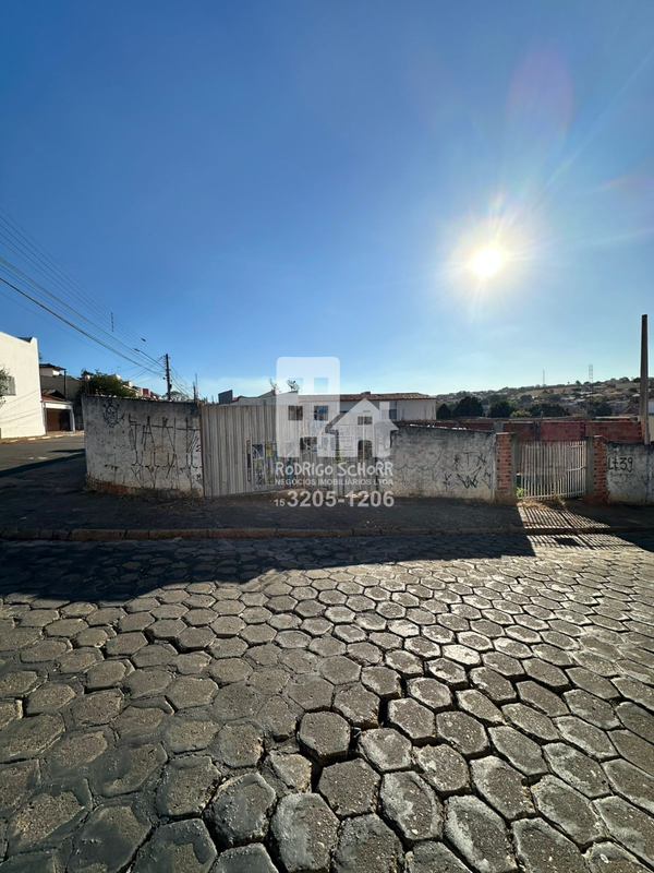 Terreno de esquina à venda – Região Central, Rua Humaitá - excelente localização comercial  Tatuí - 