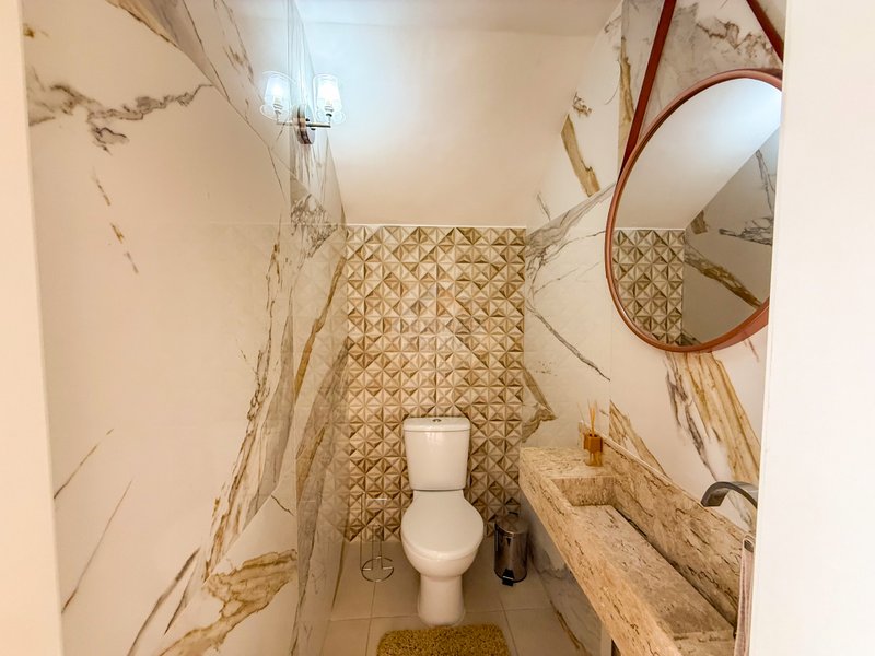 Casa em Condomínio na Praia de Juquehy - À VENDA  São Sebastião - 