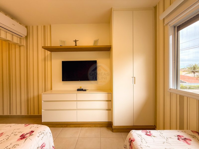 Casa em Condomínio na Praia de Juquehy - À VENDA  São Sebastião - 