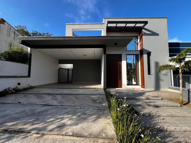 Casa Moderna com Área Gourmet e Piscina no Mosaico da Serra  Mogi das Cruzes - 