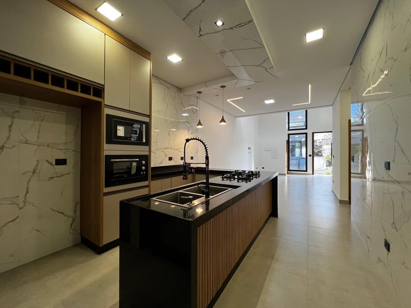 Casa Moderna com Área Gourmet e Piscina no Mosaico da Serra  Mogi das Cruzes - 