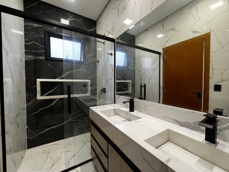 Casa Moderna com Área Gourmet e Piscina no Mosaico da Serra  Mogi das Cruzes - 