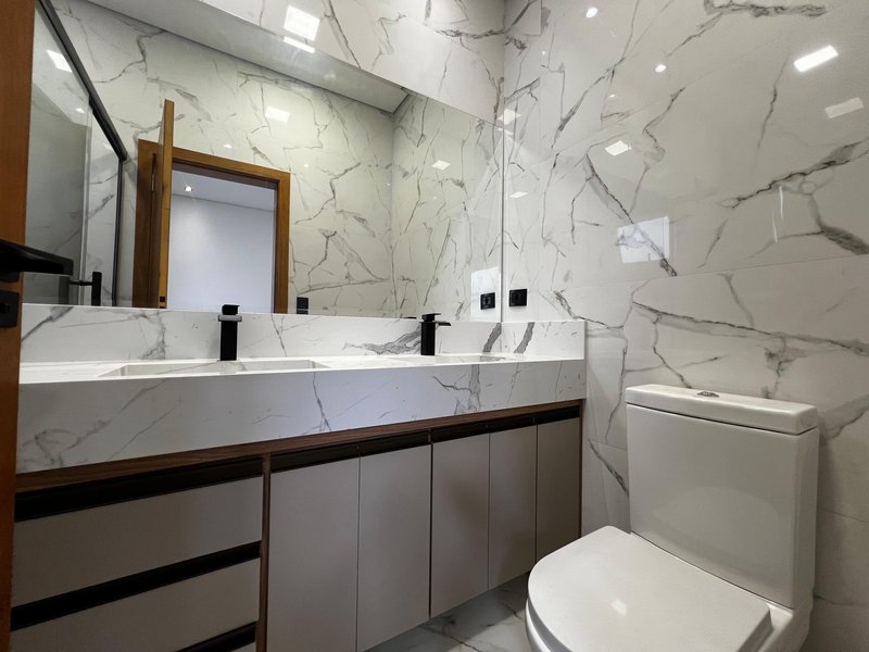 Casa Moderna com Área Gourmet e Piscina no Mosaico da Serra  Mogi das Cruzes - 