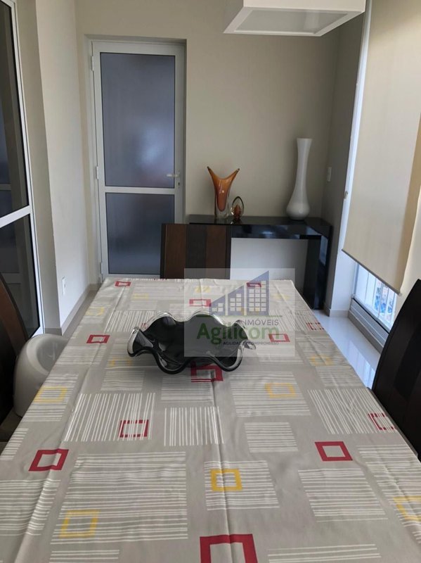 APARTAMENTO À VENDA EM BOSQUE DA SAÚDE COM 3 DORMITÓRIOS E 2 VAGAS DE GARAGEM Rua Pedrália São Paulo - 