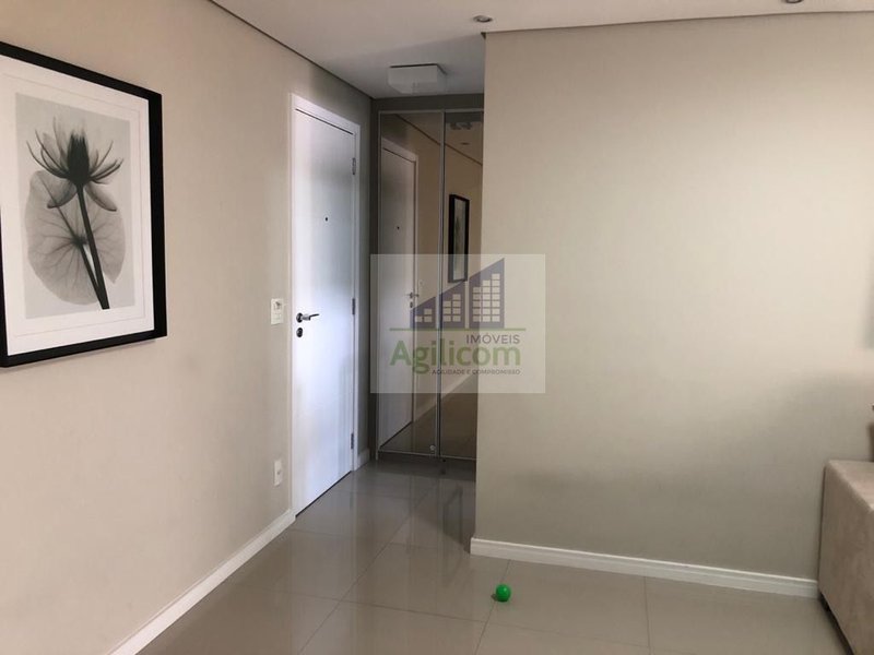 APARTAMENTO À VENDA EM BOSQUE DA SAÚDE COM 3 DORMITÓRIOS E 2 VAGAS DE GARAGEM Rua Pedrália São Paulo - 