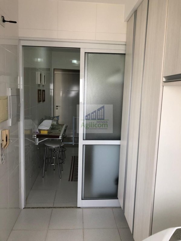 APARTAMENTO À VENDA EM BOSQUE DA SAÚDE COM 3 DORMITÓRIOS E 2 VAGAS DE GARAGEM Rua Pedrália São Paulo - 