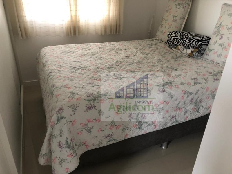 APARTAMENTO À VENDA EM BOSQUE DA SAÚDE COM 3 DORMITÓRIOS E 2 VAGAS DE GARAGEM Rua Pedrália São Paulo - 