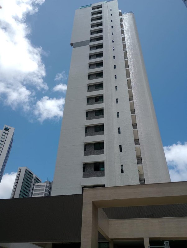 3 quartos (1 suíte). 84,17m². Varanda. Andar Alto. 02 vagas de garagem Rua Desembargador Martins Pereira Recife - 