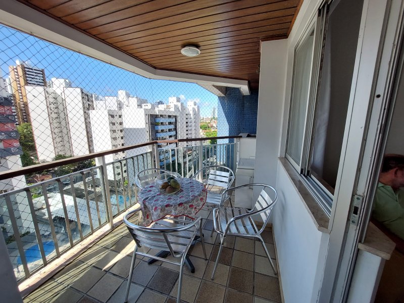 APARTAMENTO 4 QUARTOS SUÍTE VARANDA PISCINA 2 GARAGENS À VENDA NO CAMINHO DAS ÁRVORES! Rua Várzea de Santo Antônio Salvador - 