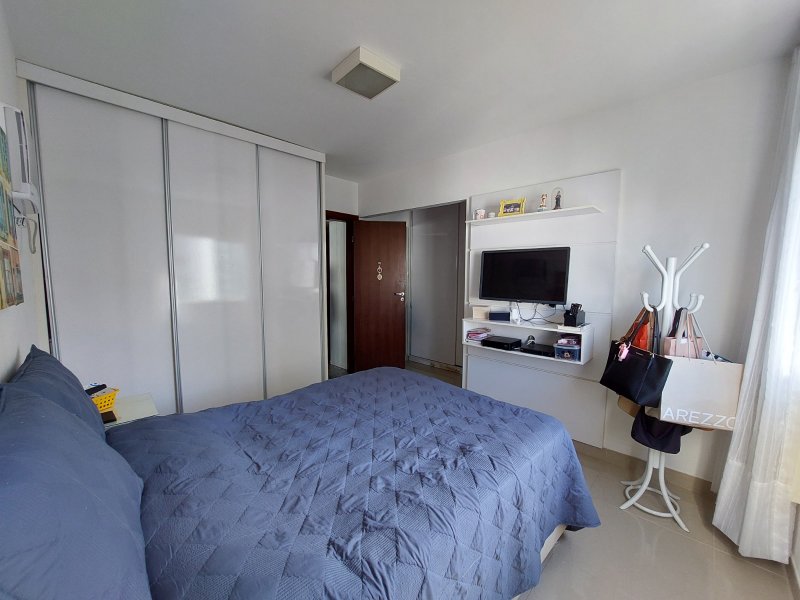 APARTAMENTO 4 QUARTOS SUÍTE VARANDA PISCINA 2 GARAGENS À VENDA NO CAMINHO DAS ÁRVORES! Rua Várzea de Santo Antônio Salvador - 