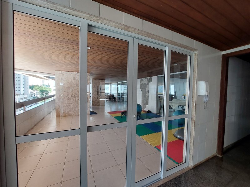 APARTAMENTO 4 QUARTOS SUÍTE VARANDA PISCINA 2 GARAGENS À VENDA NO CAMINHO DAS ÁRVORES! Rua Várzea de Santo Antônio Salvador - 
