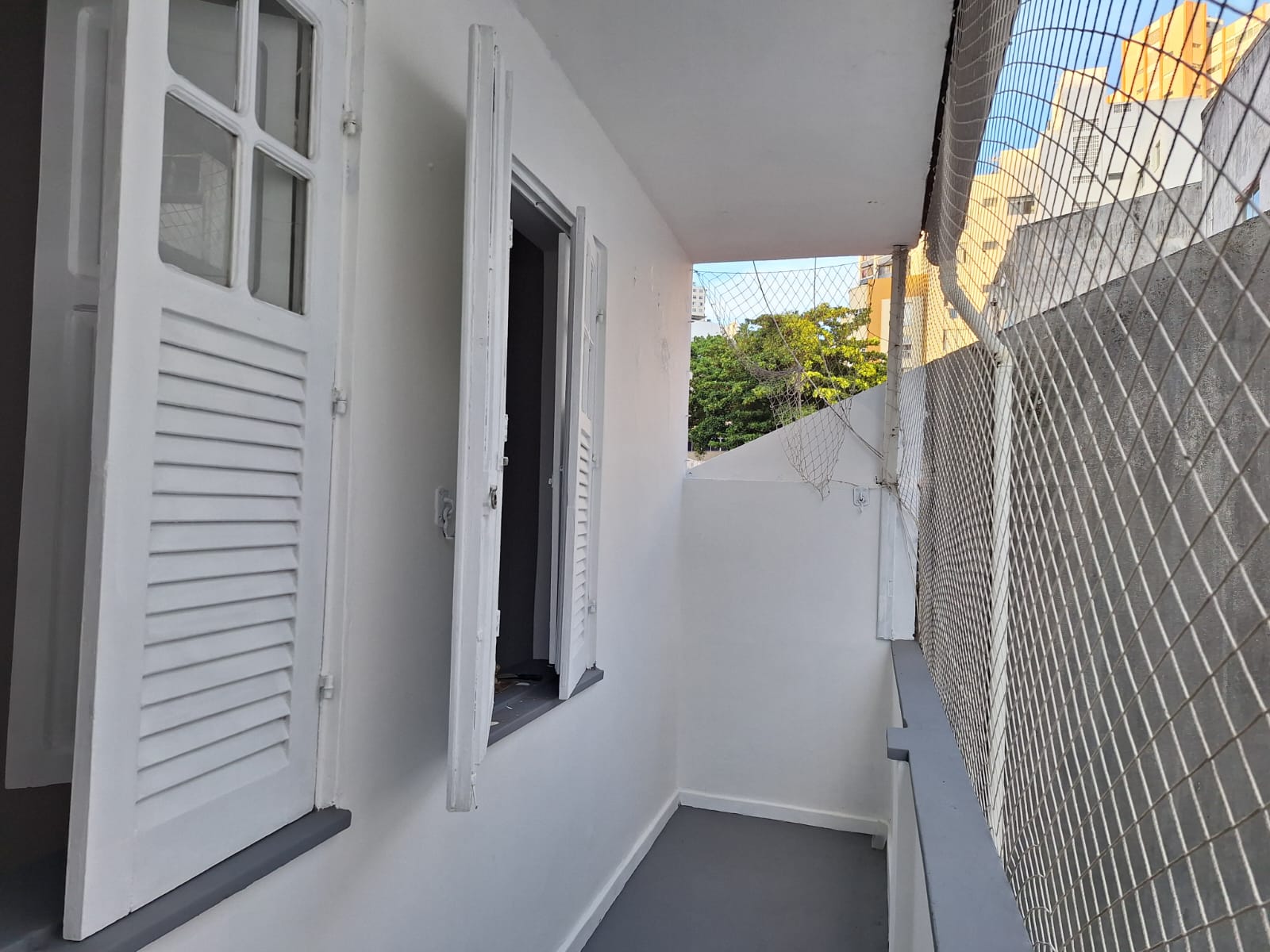 APARTAMENTO NASCENTE 2 QUARTOS 2 VARANDAS PR&Eacute;DIO DE ESCADA &Agrave; VENDA NO JARDIM BRASIL! Rua Aracaju Salvador - 