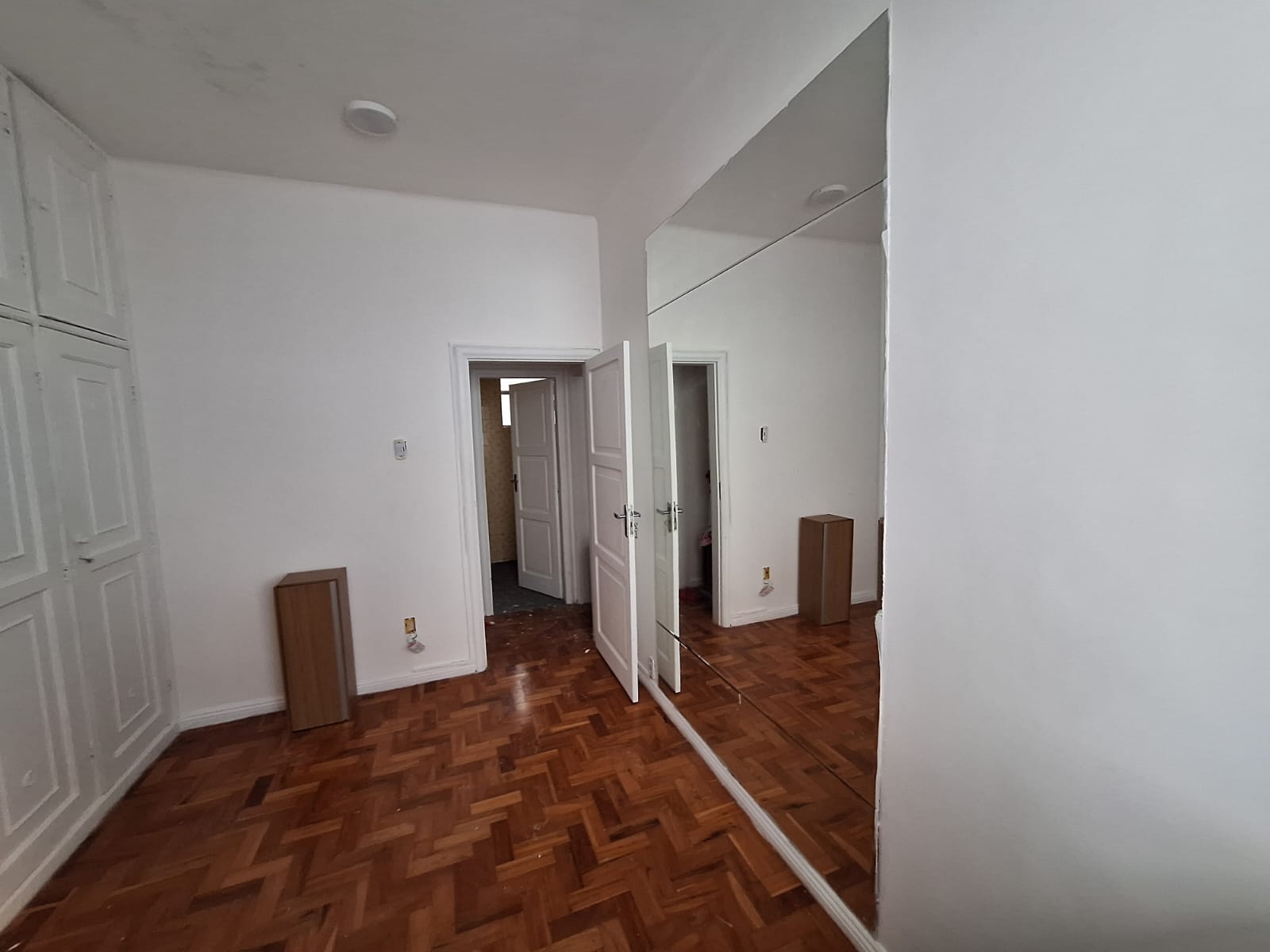 APARTAMENTO NASCENTE 2 QUARTOS 2 VARANDAS PR&Eacute;DIO DE ESCADA &Agrave; VENDA NO JARDIM BRASIL! Rua Aracaju Salvador - 