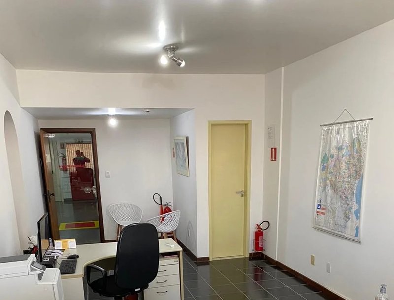 SALA COMERCIAL BANHEIRO ELEVADOR RECEPÇÃO À VENDA ou LOCAÇÃO NO ITAIGARA!!! Avenida Antônio Carlos Magalhães Salvador - 