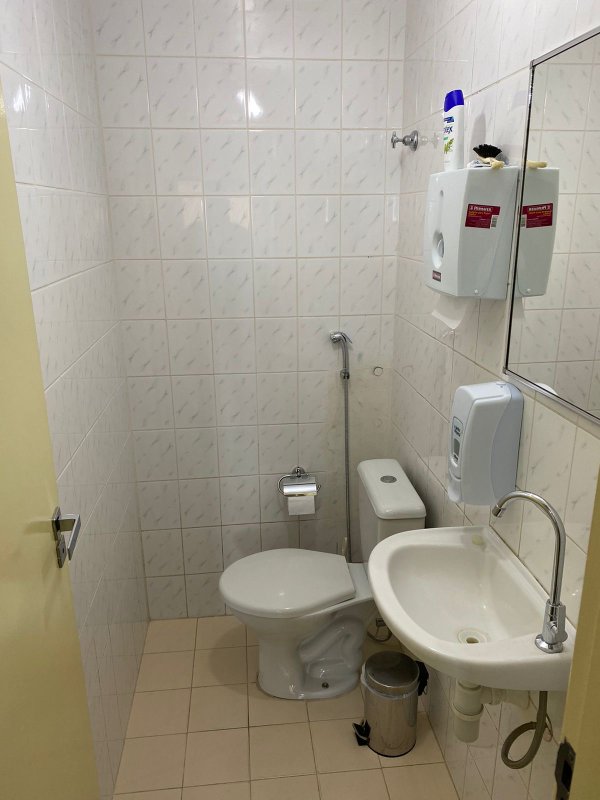 LOCAÇÃO DE SALA COMERCIAL MODERNA LOCALIZAÇÃO PRIVILEGIADA NA PITUBA Avenida Antônio Carlos Magalhães Salvador - 