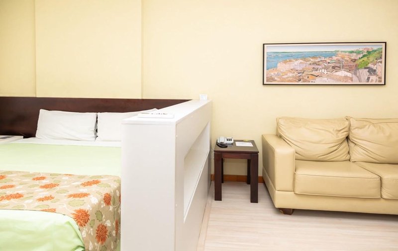 FLAT A VENDA LOCALIZAÇÃO PRIVILEGIADA CONFORTO E QUALIDADE EXCELENTE PARA INVESTIMENTOS!!! Avenida Antônio Carlos Magalhães Salvador - 