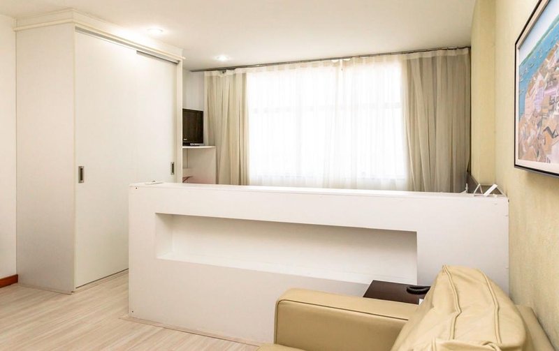 FLAT A VENDA LOCALIZAÇÃO PRIVILEGIADA CONFORTO E QUALIDADE EXCELENTE PARA INVESTIMENTOS!!! Avenida Antônio Carlos Magalhães Salvador - 