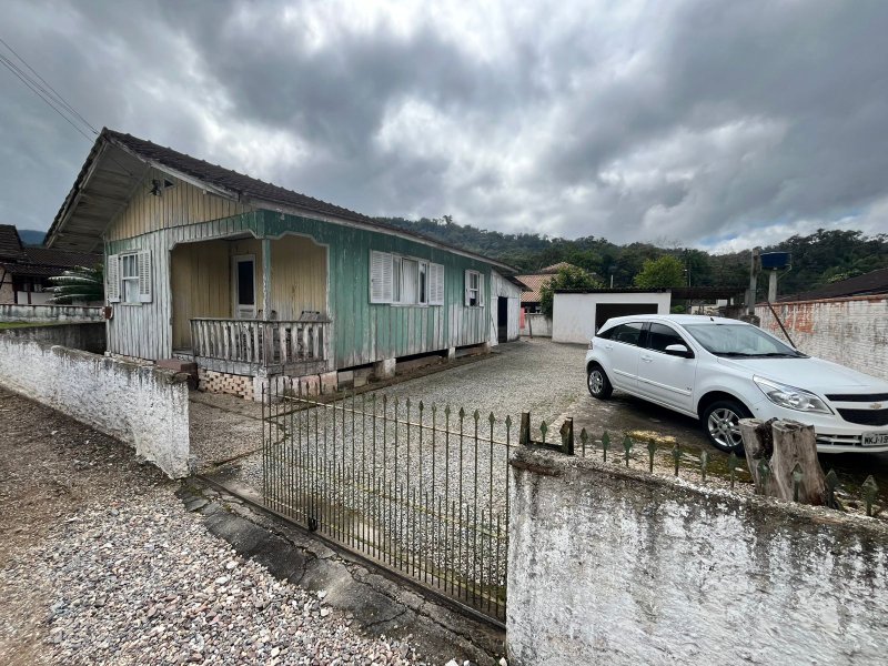 TERRENO NA POMERÂNIA  Guabiruba - 