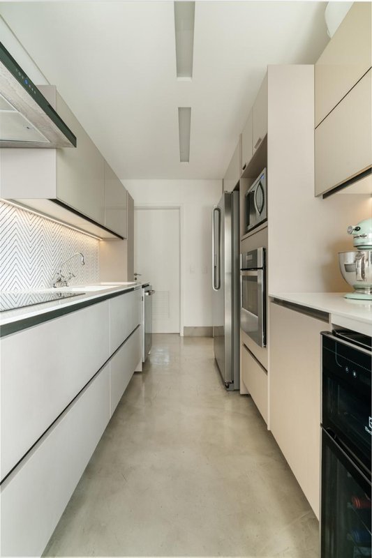 VENDO APARTAMENTO 158M2 - 3 SUÍTES – 3 VAGAS – MODERNO – MARAVILHOSO! Avenida Horácio Lafer São Paulo - 