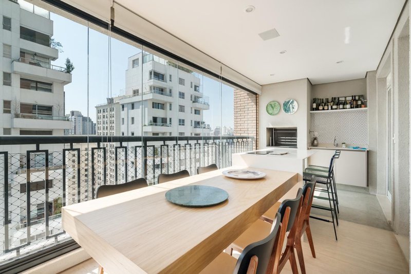 VENDO APARTAMENTO 158M2 - 3 SUÍTES – 3 VAGAS – MODERNO – MARAVILHOSO! Avenida Horácio Lafer São Paulo - 
