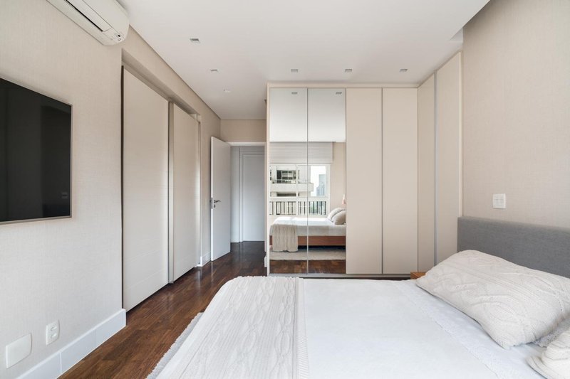 VENDO APARTAMENTO 158M2 - 3 SUÍTES – 3 VAGAS – MODERNO – MARAVILHOSO! Avenida Horácio Lafer São Paulo - 