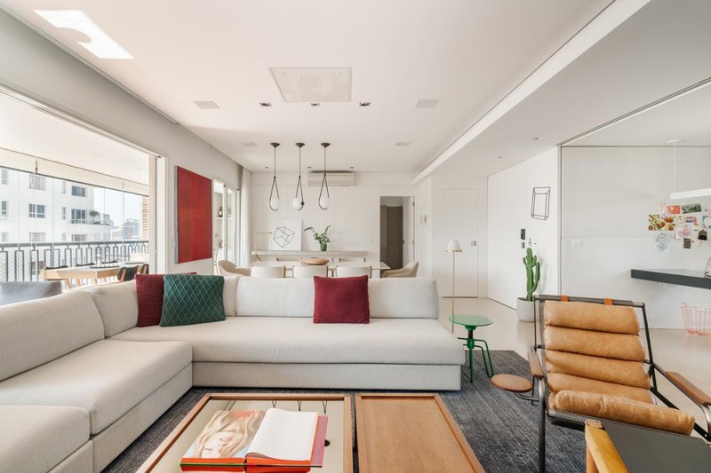 VENDO APARTAMENTO 158M2 - 3 SUÍTES – 3 VAGAS – MODERNO – MARAVILHOSO! Avenida Horácio Lafer São Paulo - 