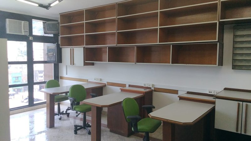 🏢 Conjunto Comercial para Locação – Centro de Santos/SP Praça República Santos - 