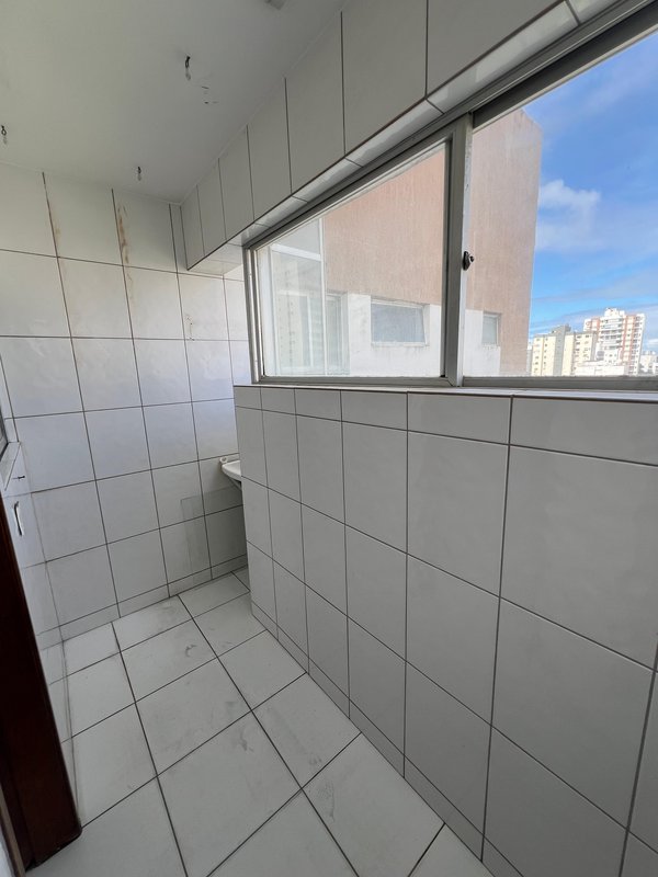 APARTAMENTO NASCENTE 2 QUARTOS SUÍTE GABINETE VARANDA GARAGEM À VENDA NO CANDEAL! Rua Alexandrina Ramalho Salvador - 