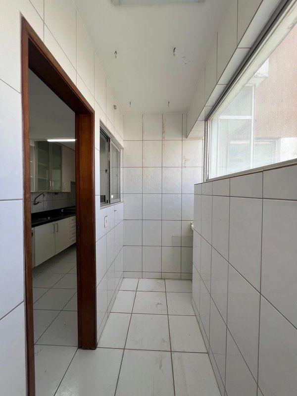 APARTAMENTO NASCENTE 2 QUARTOS SUÍTE GABINETE VARANDA GARAGEM À VENDA NO CANDEAL! Rua Alexandrina Ramalho Salvador - 