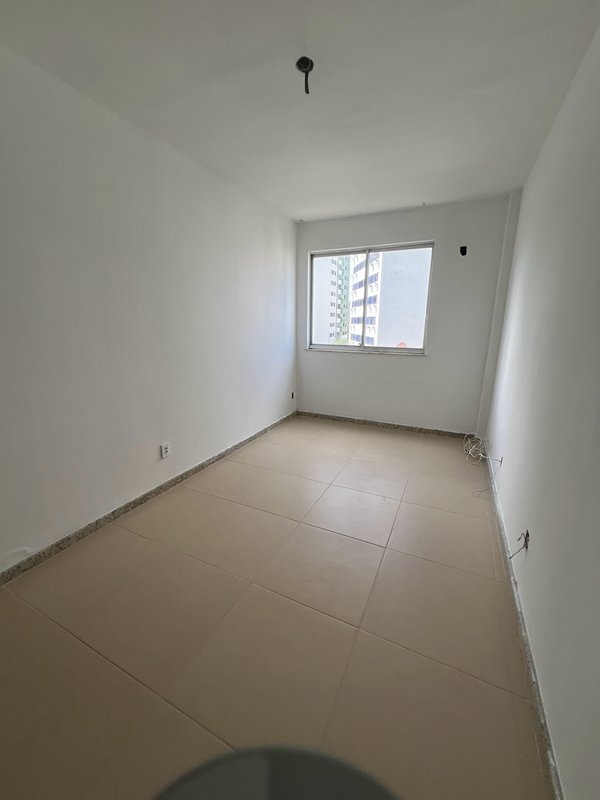 APARTAMENTO NASCENTE 2 QUARTOS SUÍTE GABINETE VARANDA GARAGEM À VENDA NO CANDEAL! Rua Alexandrina Ramalho Salvador - 