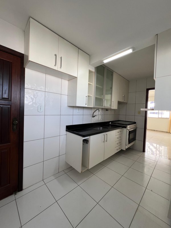 APARTAMENTO NASCENTE 2 QUARTOS SUÍTE GABINETE VARANDA GARAGEM À VENDA NO CANDEAL! Rua Alexandrina Ramalho Salvador - 