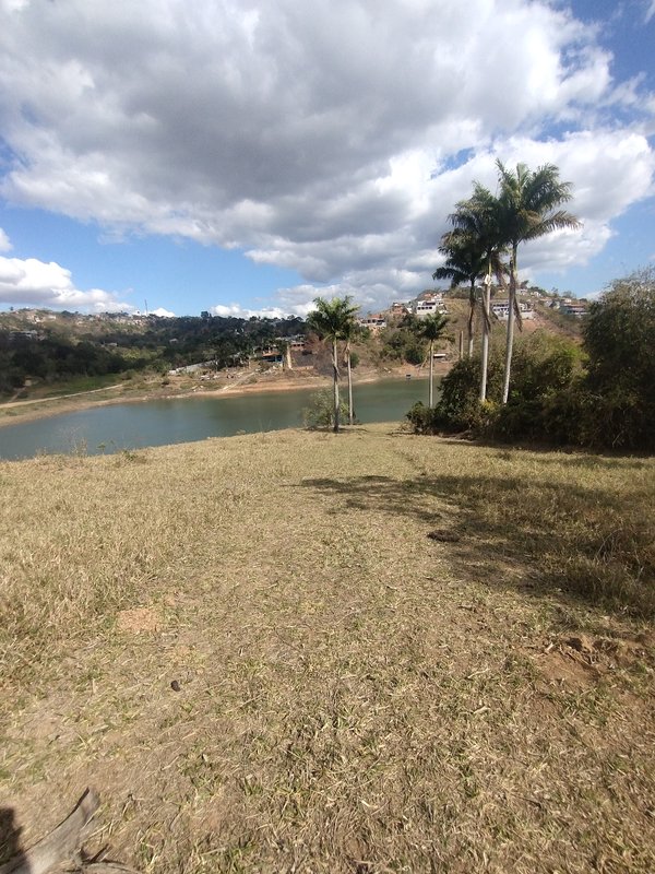 Terreno pé na água em Santa Isabel  Santa Isabel - 