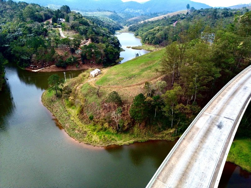 Terreno pé na água à venda em Nazaré Paulista  Nazaré Paulista - 