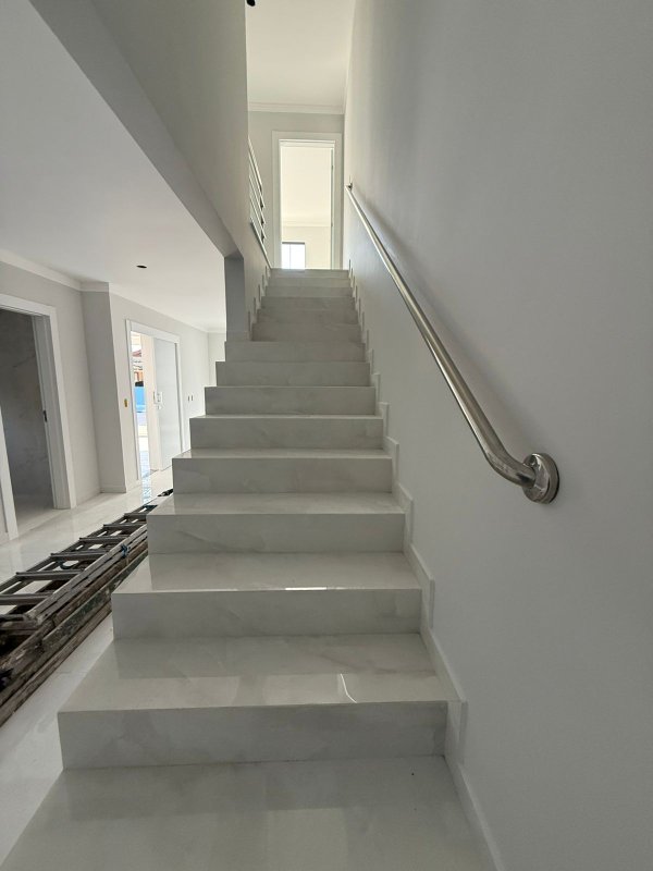 CASA COM 1 SUÍTE E 2 QUARTOS NA NOVA BRALISIA  Brusque - 