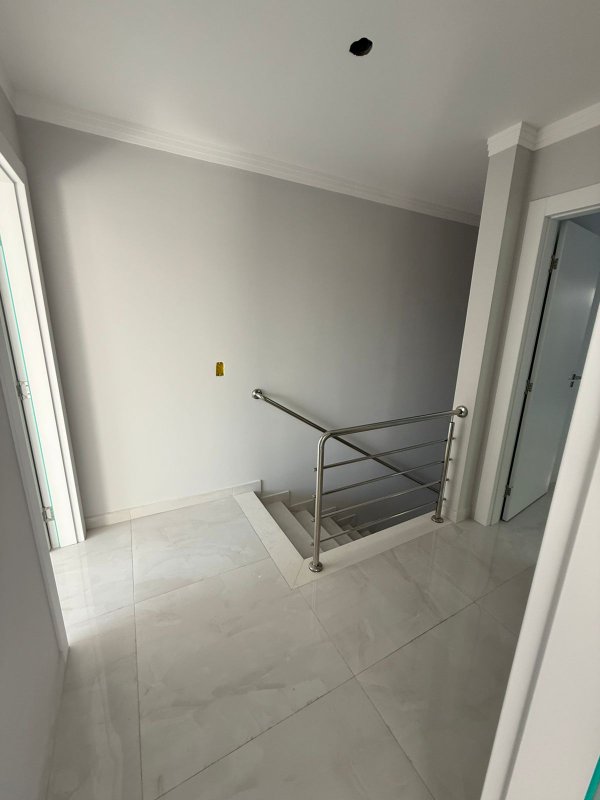 CASA COM 1 SUÍTE E 2 QUARTOS NA NOVA BRALISIA  Brusque - 