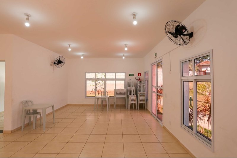 Apartamento à Venda, 44m - 2 Dormitórios - R$ 170.000 - Cond. Parque Cancun - Sorocaba SP Rua Aparecido Bispo de Oliveira Sorocaba - 