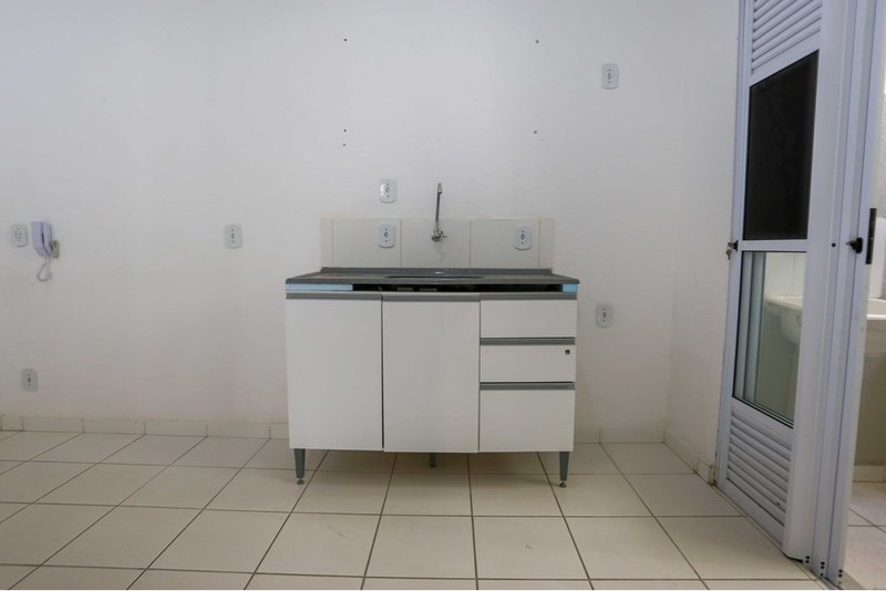 Apartamento à Venda, 44m - 2 Dormitórios - R$ 170.000 - Cond. Parque Cancun - Sorocaba SP Rua Aparecido Bispo de Oliveira Sorocaba - 