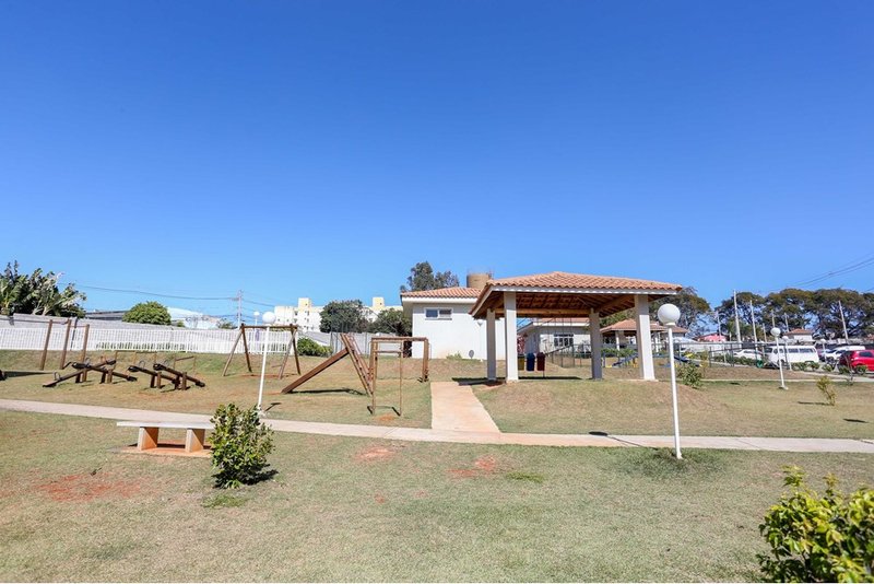 Apartamento à Venda, 44m - 2 Dormitórios - R$ 170.000 - Cond. Parque Cancun - Sorocaba SP Rua Aparecido Bispo de Oliveira Sorocaba - 