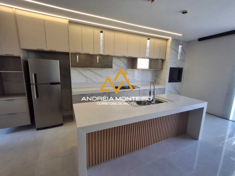 Casa com 3 quartos, 195 m², à venda por R$990.000,00 - Cajueiros (Itaipuaçu) - Maricá/RJ  Maricá - 