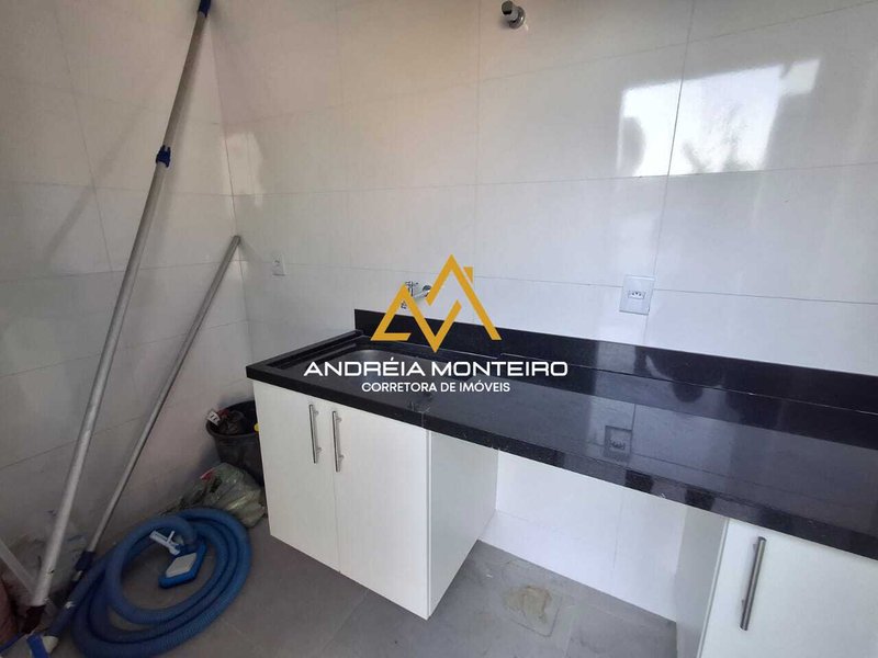 Casa com 3 quartos, 195 m², à venda por R$990.000,00 - Cajueiros (Itaipuaçu) - Maricá/RJ  Maricá - 