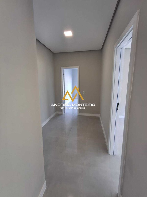 Casa com 3 quartos, 195 m², à venda por R$990.000,00 - Cajueiros (Itaipuaçu) - Maricá/RJ  Maricá - 