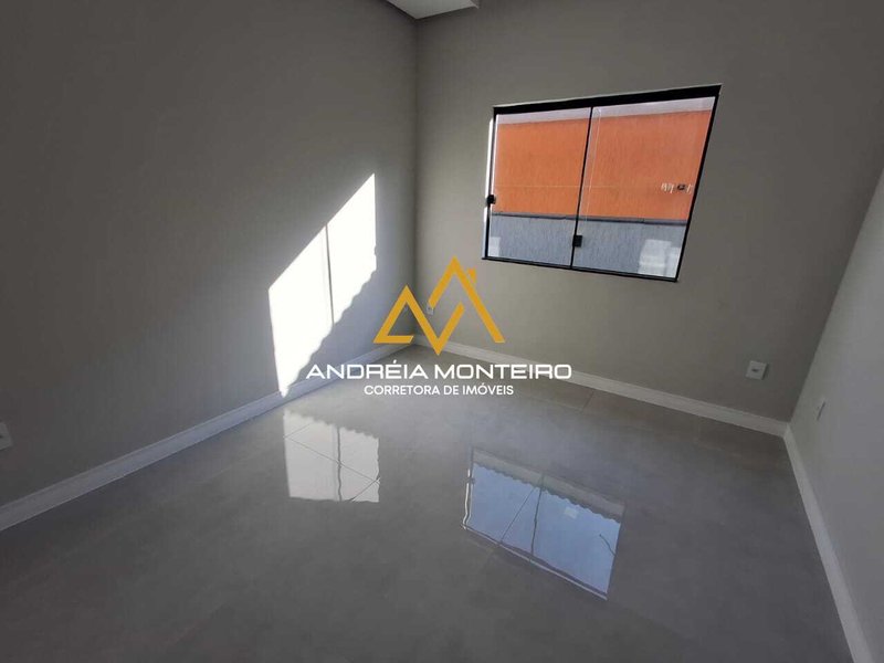 Casa com 3 quartos, 195 m², à venda por R$990.000,00 - Cajueiros (Itaipuaçu) - Maricá/RJ  Maricá - 