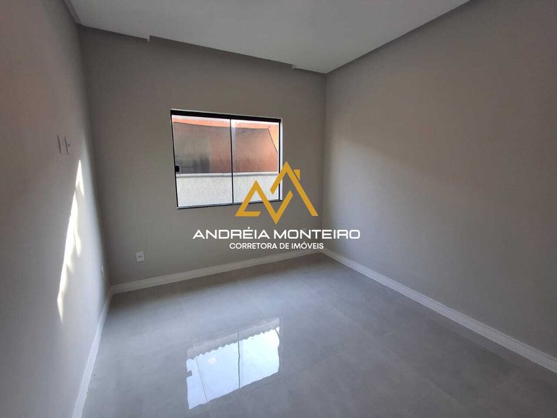 Casa com 3 quartos, 195 m², à venda por R$990.000,00 - Cajueiros (Itaipuaçu) - Maricá/RJ  Maricá - 