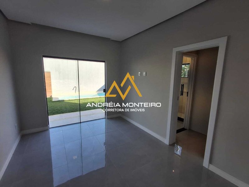 Casa com 3 quartos, 195 m², à venda por R$990.000,00 - Cajueiros (Itaipuaçu) - Maricá/RJ  Maricá - 
