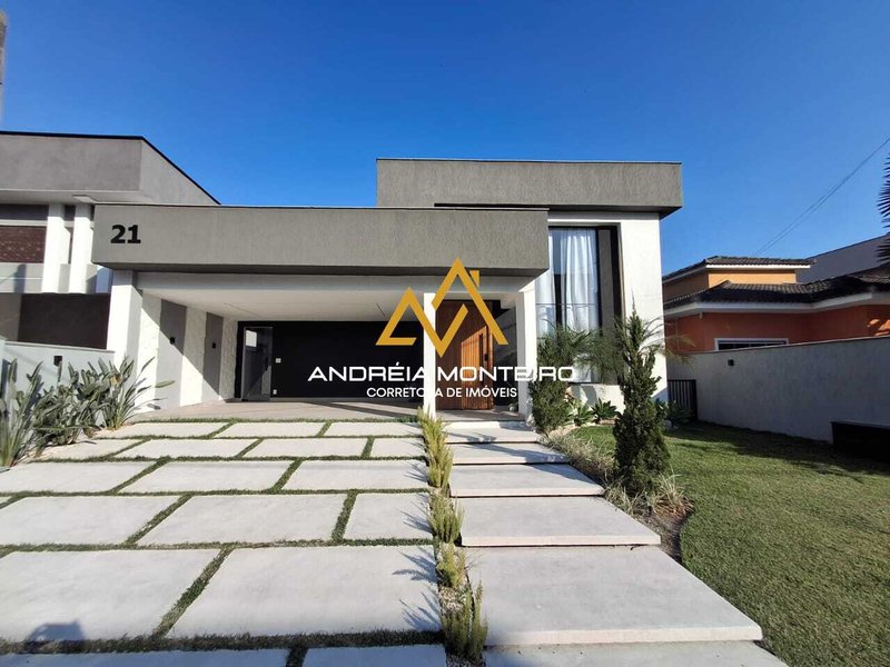 Casa com 3 quartos, 195 m², à venda por R$990.000,00 - Cajueiros (Itaipuaçu) - Maricá/RJ  Maricá - 