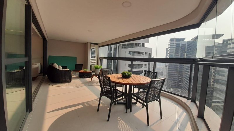 O APARTAMENTO  NA LOCALIZAÇÃO MAIS DESEJADA DE SÃO PAULO Rua Engenheiro Mesquita Sampaio São Paulo - 
