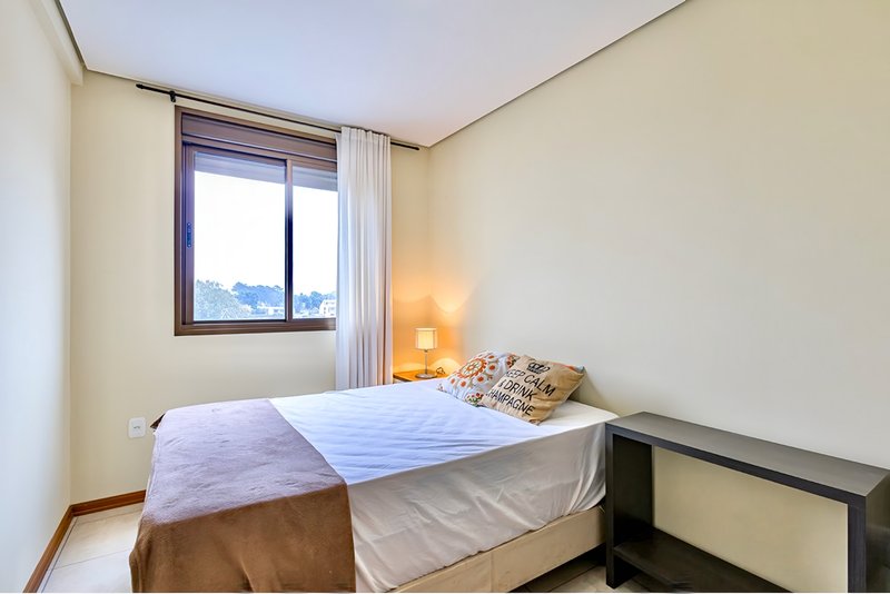 R$ 480.000 - OPORTUNIDADE - 65M2 - 2 DORM - SUÍTE - VISTA - DEPÓSITO - 1 VAGA Rua Eugênio du Pasquier Porto Alegre - 